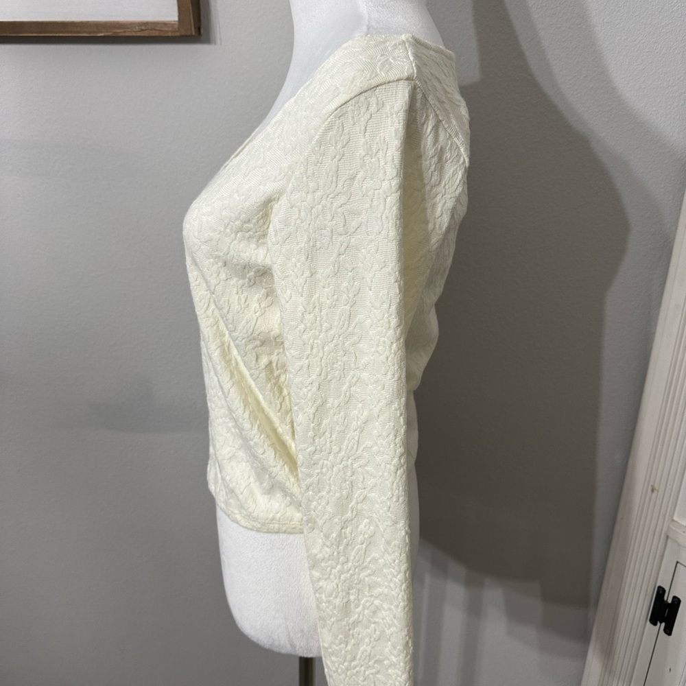 American eagle Elegant Cream Lace Long Sleeve Top - Picture 2 of 8